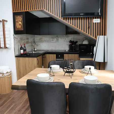 Mi Casa *